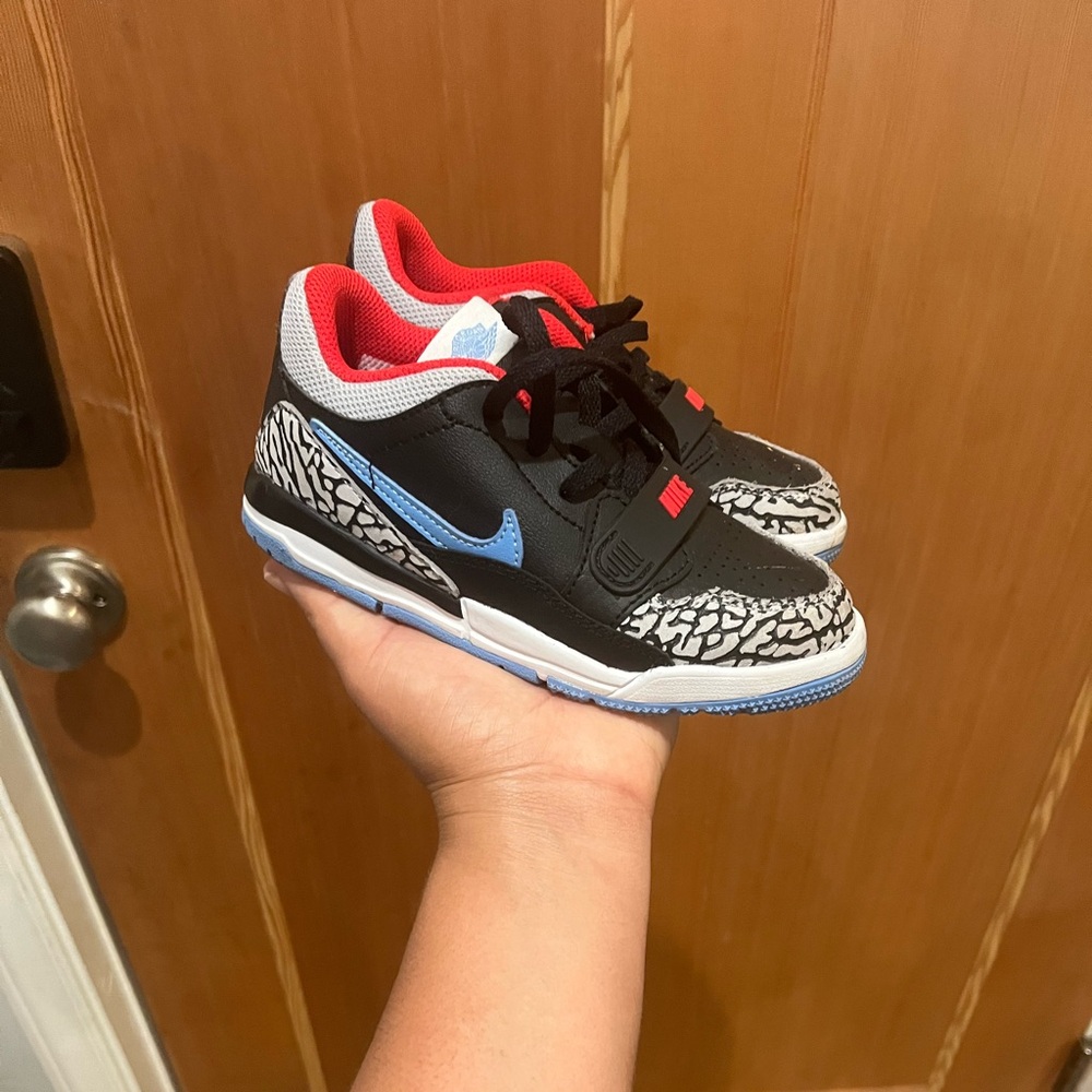 Kids Nike’s worn once